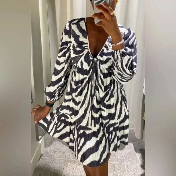 H&M dress,women SMALL,Black & white zebra print crinkle,balloon sleeves,  tiered - Picture 3 of 17